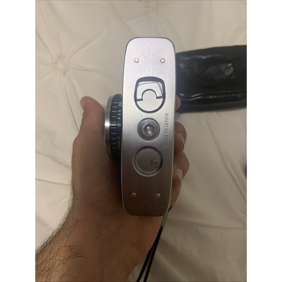 Olympus Pen EES 35mm Half Frame Film Camera With Original Case - Shutter Works - Picture 8 of 9